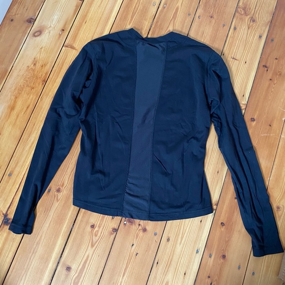 Nike dri-fit long sleeved workout top, size M - Picture 4 of 4